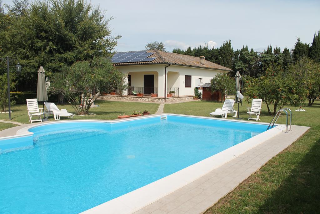 Relais La Mimosa Hotel Pontinia Buitenkant foto