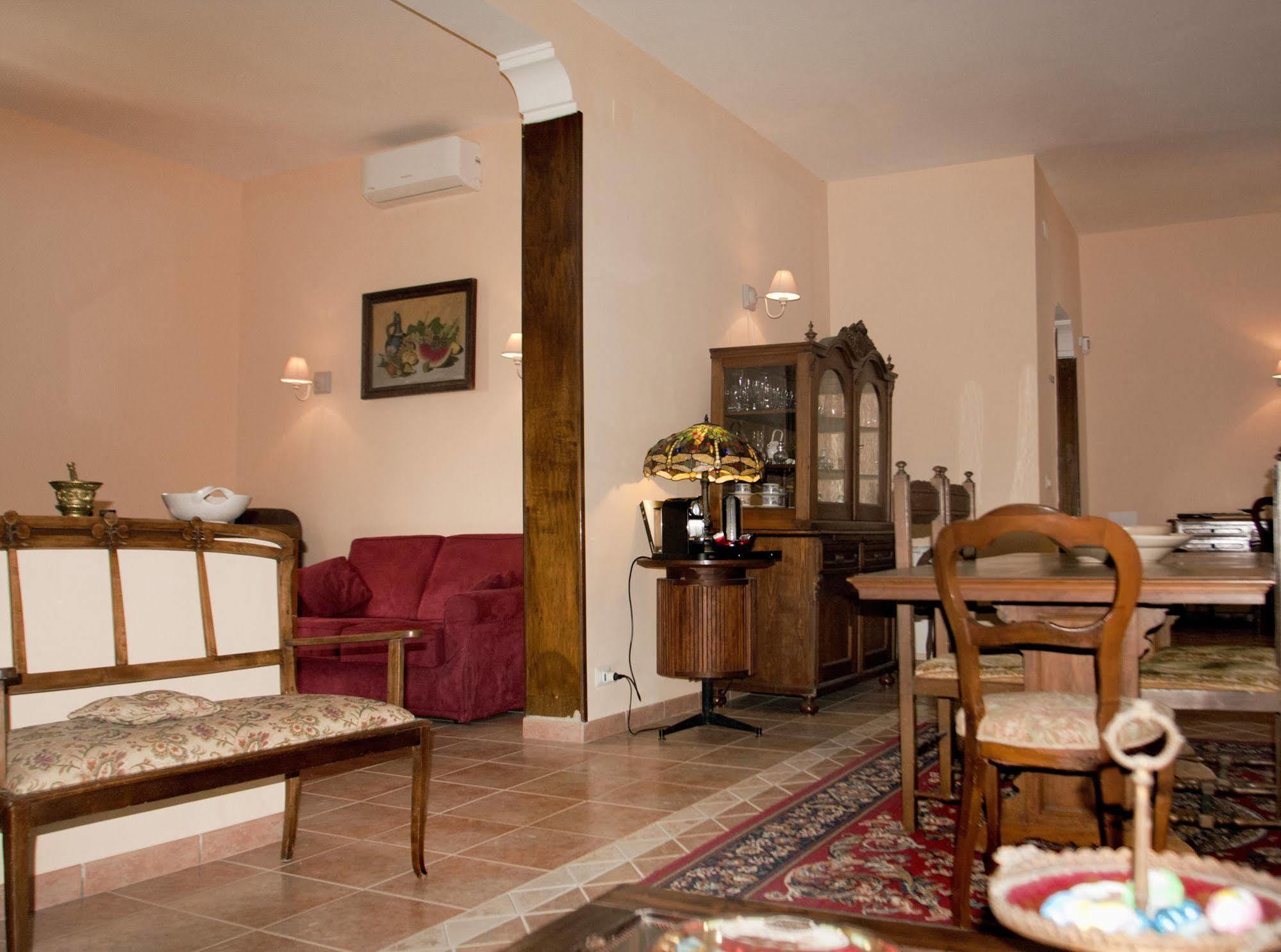 Relais La Mimosa Hotel Pontinia Buitenkant foto
