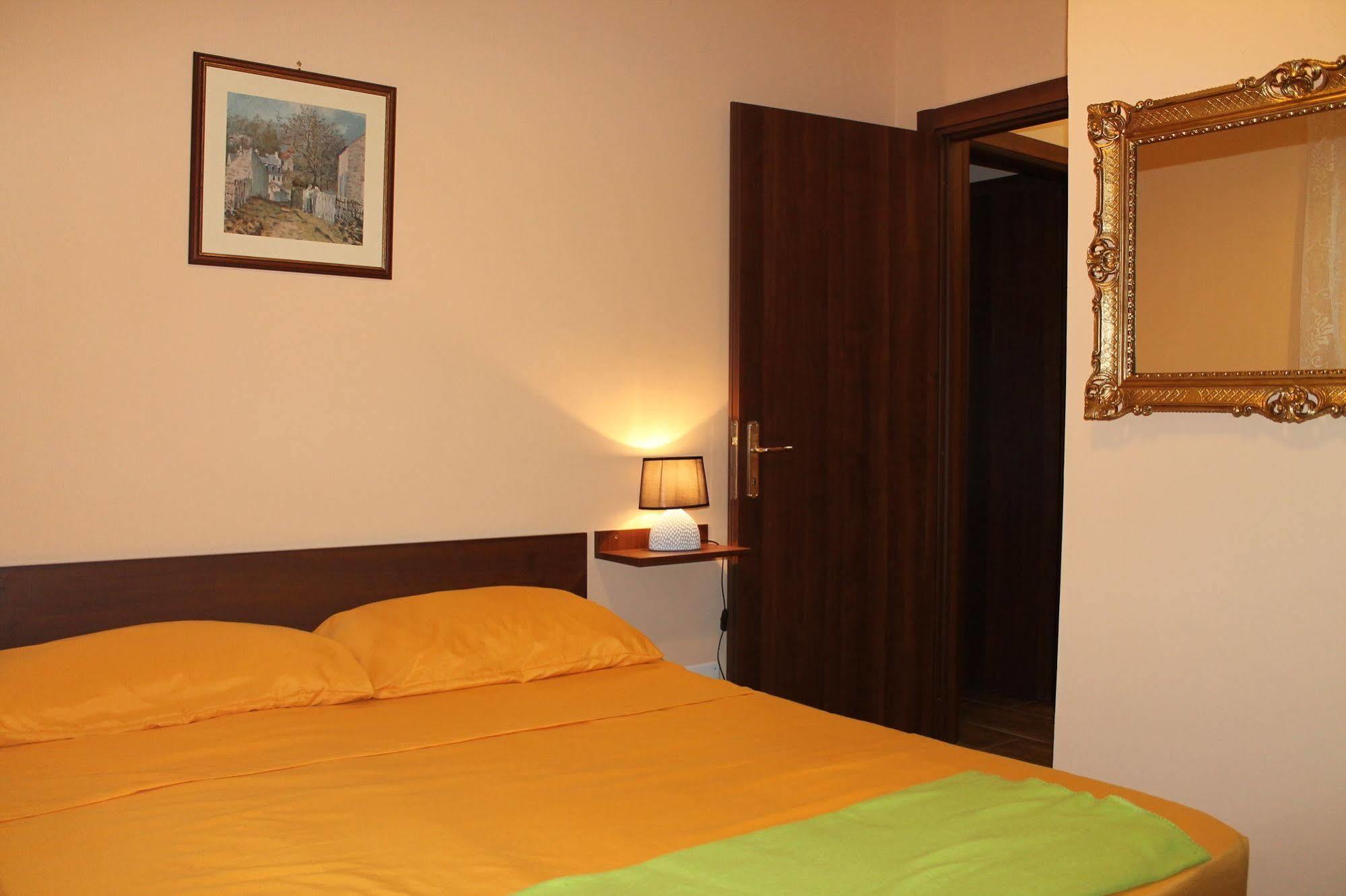 Relais La Mimosa Hotel Pontinia Buitenkant foto